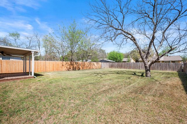 110 W Garrett RUN, Austin, TX 78753