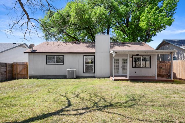110 W Garrett RUN, Austin, TX 78753