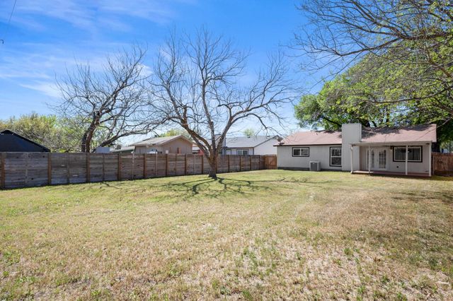 110 W Garrett RUN, Austin, TX 78753