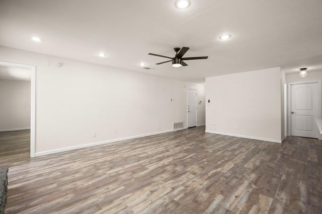 110 W Garrett RUN, Austin, TX 78753