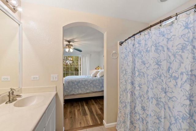 1783 Cottonwood Dr, Vista, CA 92081