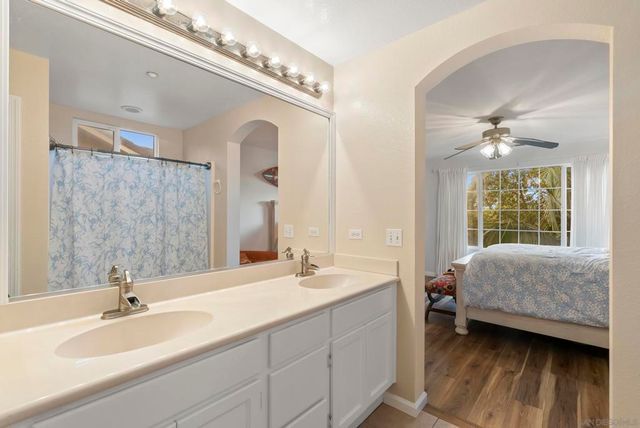 1783 Cottonwood Dr, Vista, CA 92081