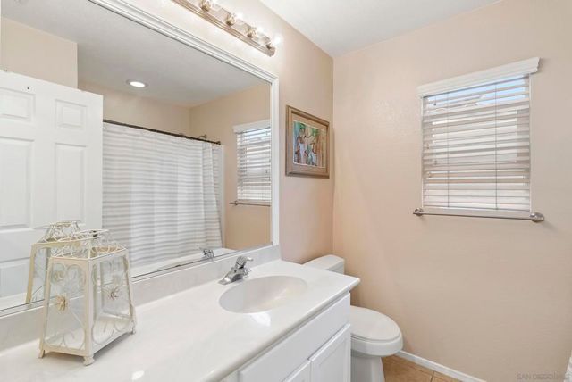1783 Cottonwood Dr, Vista, CA 92081