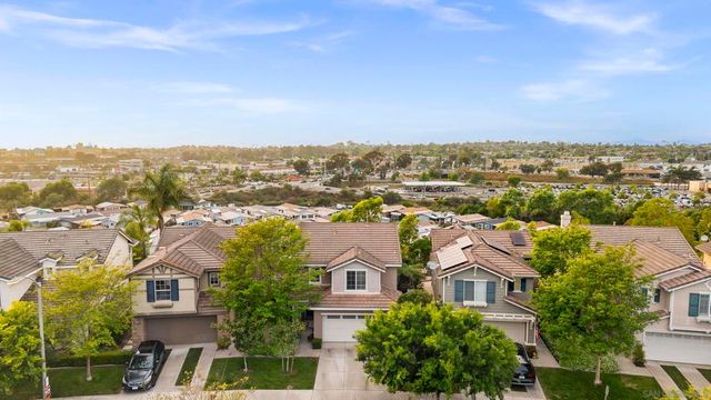 1783 Cottonwood Dr, Vista, CA 92081