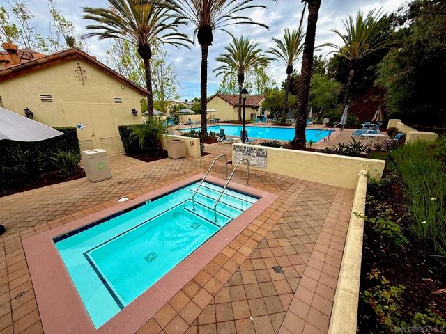 1783 Cottonwood Dr, Vista, CA 92081