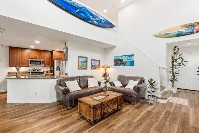 1783 Cottonwood Dr, Vista, CA 92081