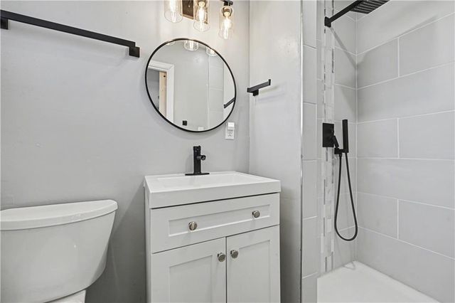 7615 E 109th Terrace, Kansas City, MO 64134