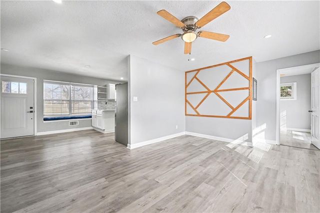 7615 E 109th Terrace, Kansas City, MO 64134