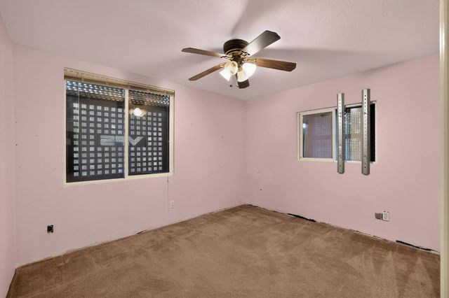 5800 Rosebud Ln, Sacramento, CA 95841
