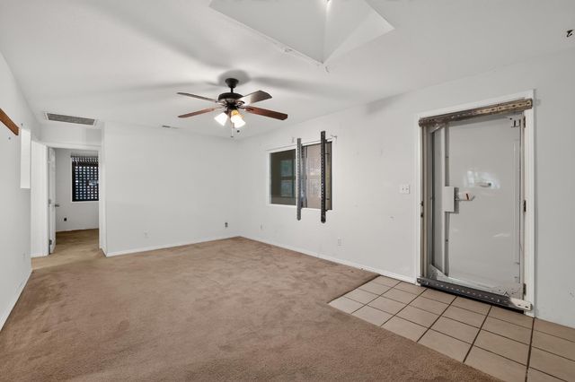 5800 Rosebud Ln, Sacramento, CA 95841