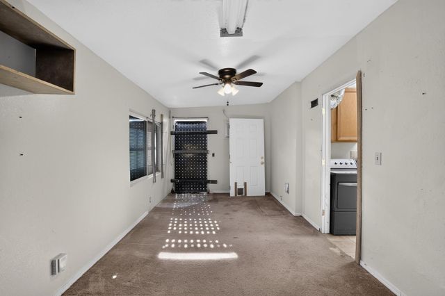 5800 Rosebud Ln, Sacramento, CA 95841