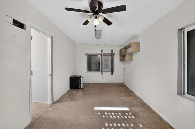 5800 Rosebud Ln, Sacramento, CA 95841