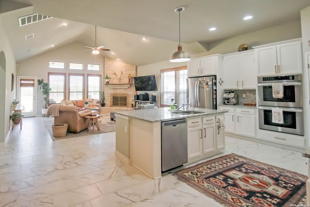 29739 Elkhorn Rdg, Fair Oaks Ranch, TX 78015