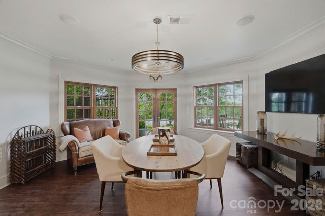 8700 Challis Farm Road, Charlotte, NC 28226