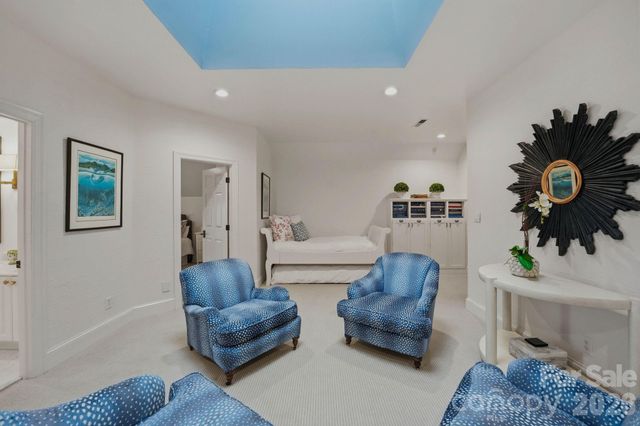 8700 Challis Farm Road, Charlotte, NC 28226
