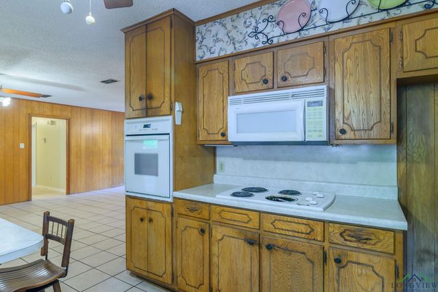1201 Baxley Ln, Longview, TX 75604