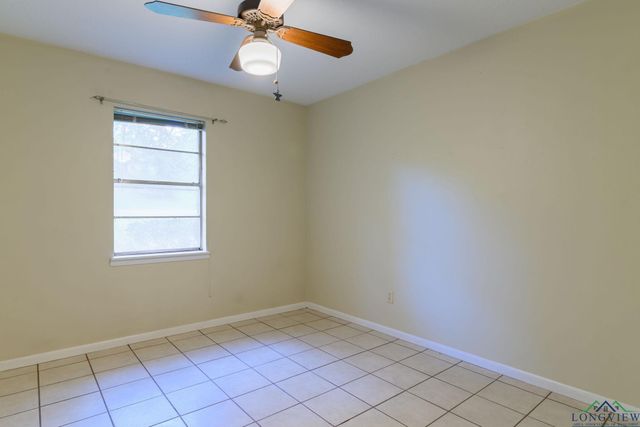 1201 Baxley Ln, Longview, TX 75604