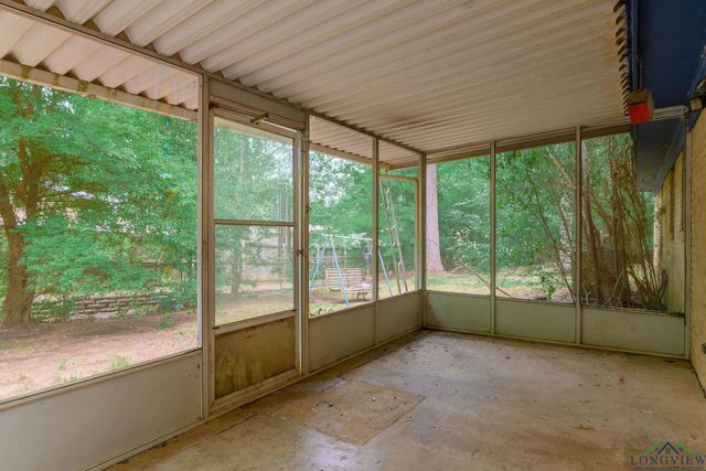 1201 Baxley Ln, Longview, TX 75604