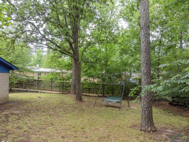 1201 Baxley Ln, Longview, TX 75604