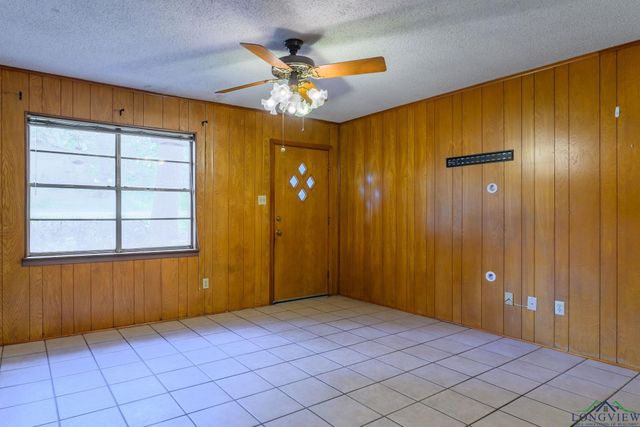 1201 Baxley Ln, Longview, TX 75604
