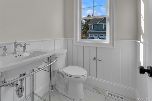 44 N Woodhull Road, Huntington, NY 11743