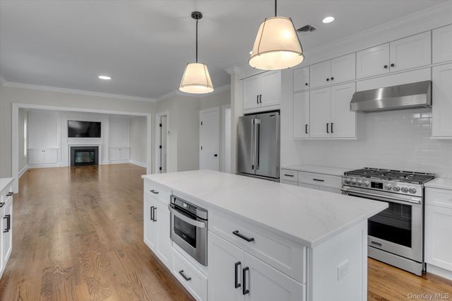 44 N Woodhull Road, Huntington, NY 11743