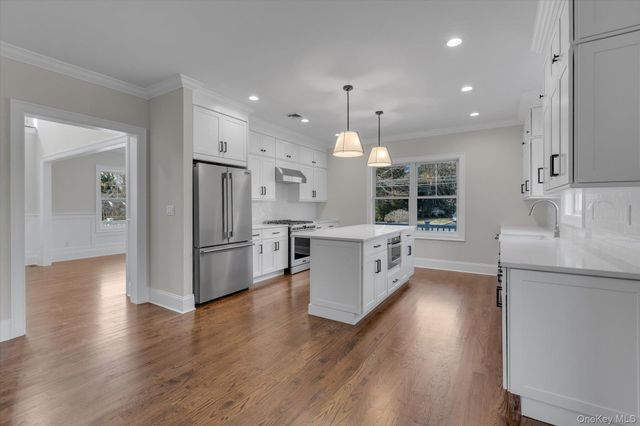 44 N Woodhull Road, Huntington, NY 11743