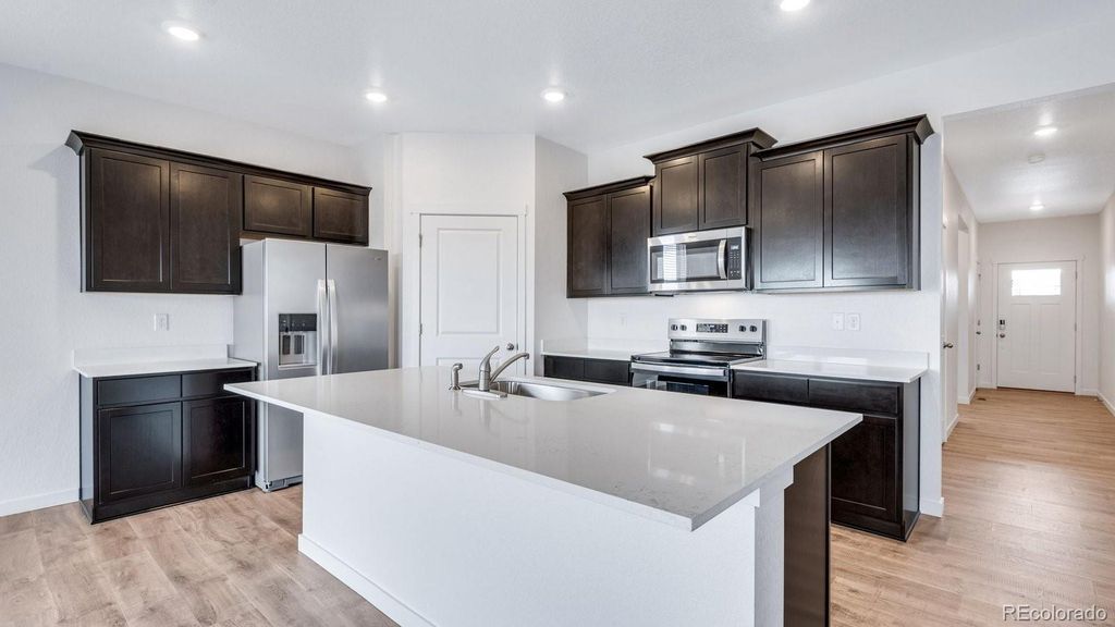 5625 Gelbray Place, Windsor, CO 80528