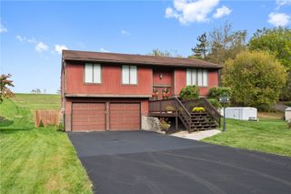 1802 Sangate Dr, South Park, PA 15129