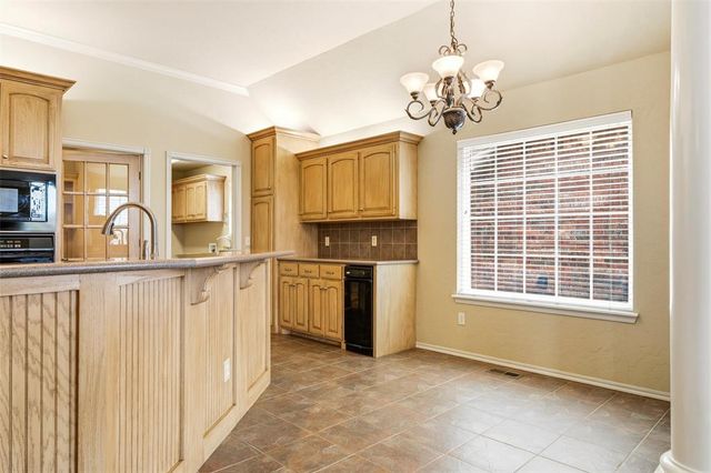 15205 Rocky Mountain Drive, Edmond, OK 73013