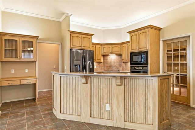 15205 Rocky Mountain Drive, Edmond, OK 73013