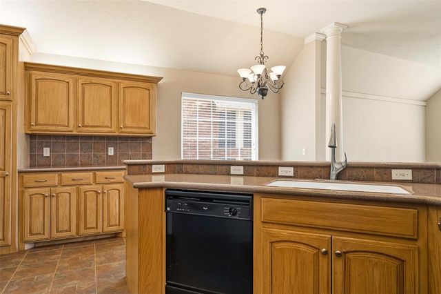15205 Rocky Mountain Drive, Edmond, OK 73013