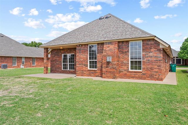 15205 Rocky Mountain Drive, Edmond, OK 73013