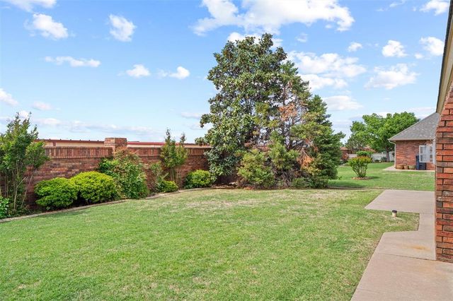 15205 Rocky Mountain Drive, Edmond, OK 73013