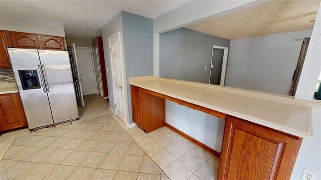 7404 Christopher Newport AVE, Gloucester Point, VA 23062