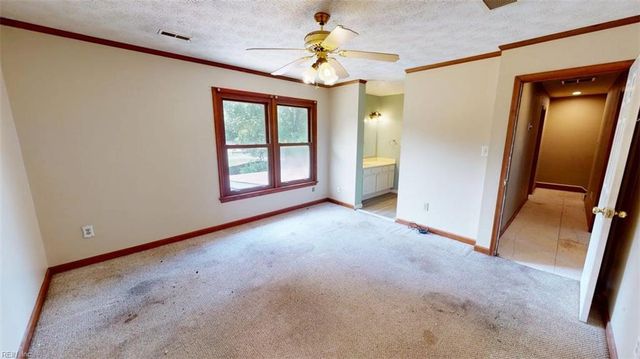 7404 Christopher Newport AVE, Gloucester Point, VA 23062