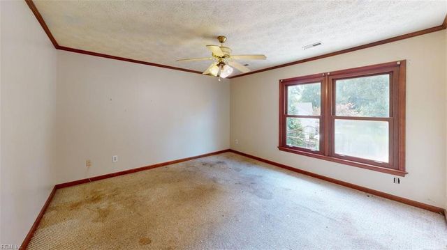 7404 Christopher Newport AVE, Gloucester Point, VA 23062