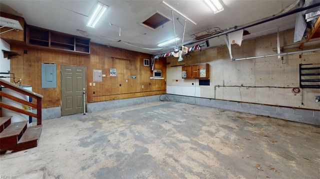 7404 Christopher Newport AVE, Gloucester Point, VA 23062