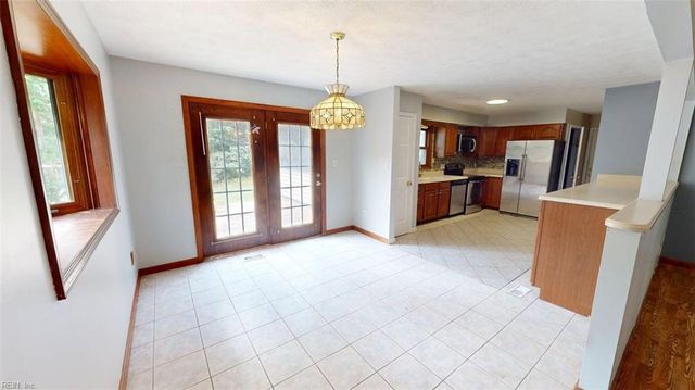 7404 Christopher Newport AVE, Gloucester Point, VA 23062