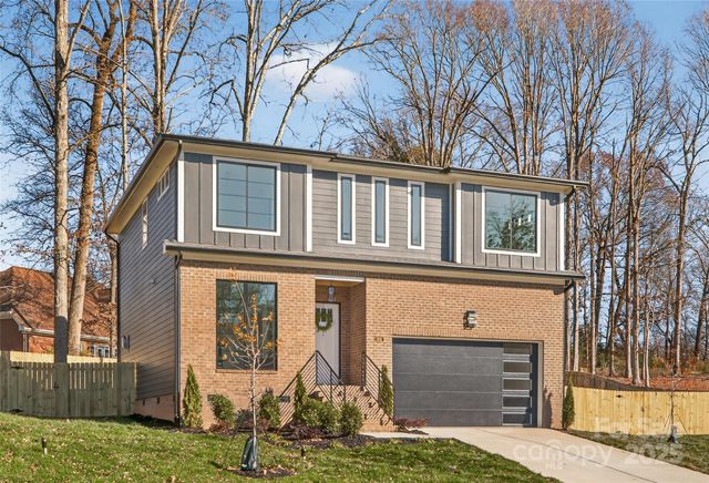 16311 Riverpointe Drive, Charlotte, NC 28278