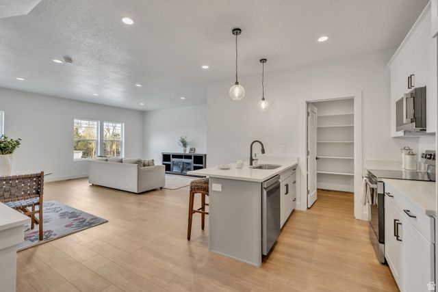 330 E 7635 S, Sandy, UT 84047
