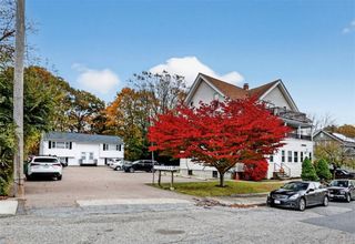 28 Riverdale Avenue, West Warwick, RI 02893