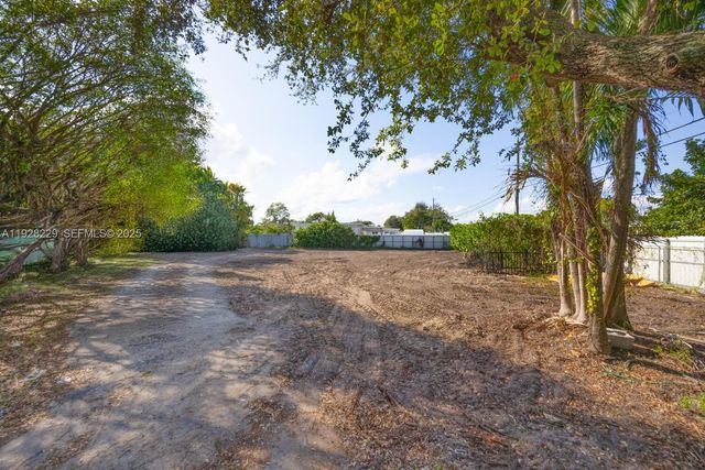 5301 SW 4th St, Miami, FL 33134