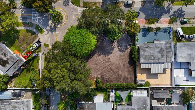 5301 SW 4th St, Miami, FL 33134