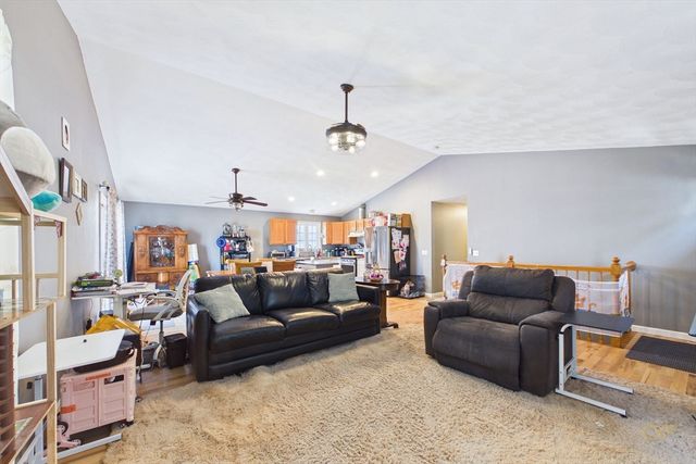 212 Haffards St, Fall River, MA 02723