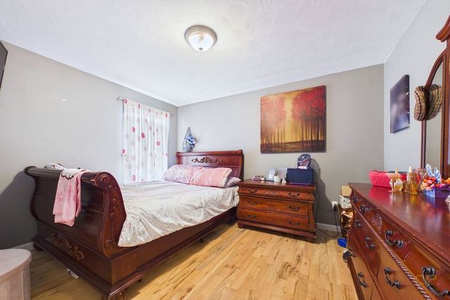 212 Haffards St, Fall River, MA 02723