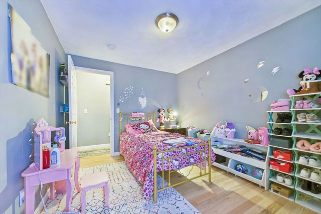 212 Haffards St, Fall River, MA 02723