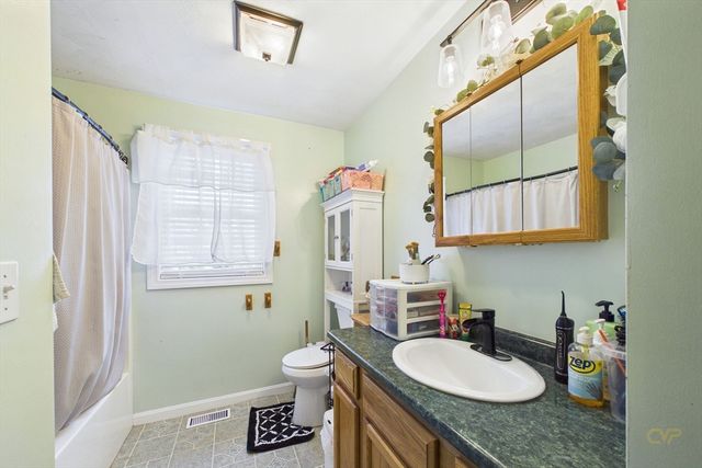 212 Haffards St, Fall River, MA 02723