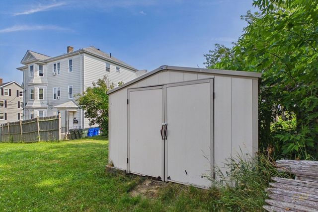 212 Haffards St, Fall River, MA 02723