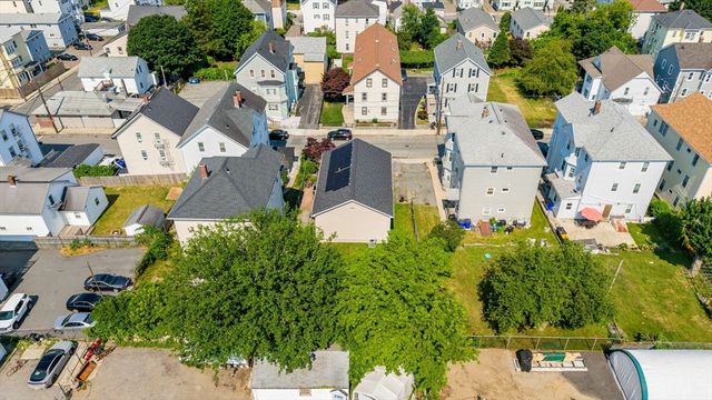 212 Haffards St, Fall River, MA 02723